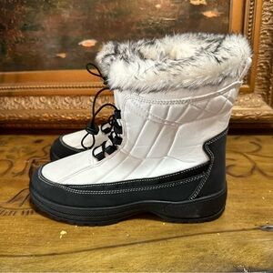 Stylish Comfortable White Winter Snow Boot Black White Women's Size 10 M NEW
